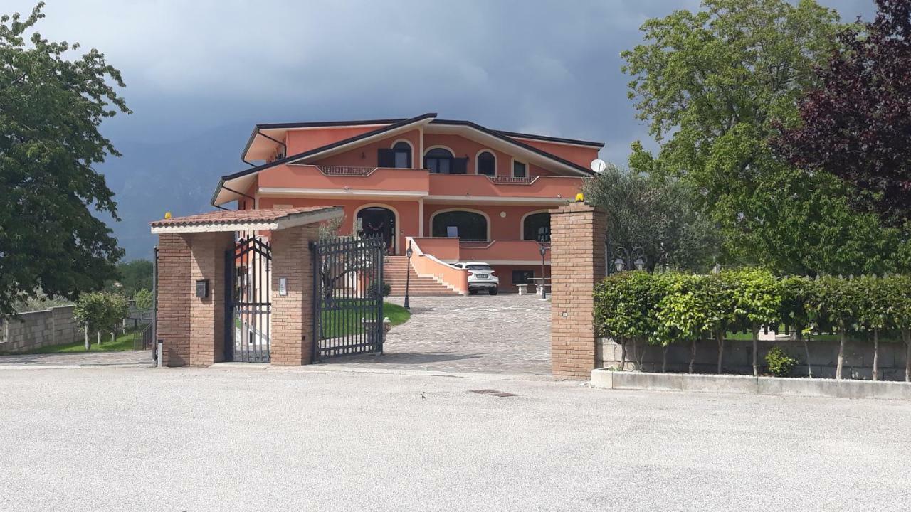 Agriturismo Carlo Cioffi Hotel Rotondi Luaran gambar